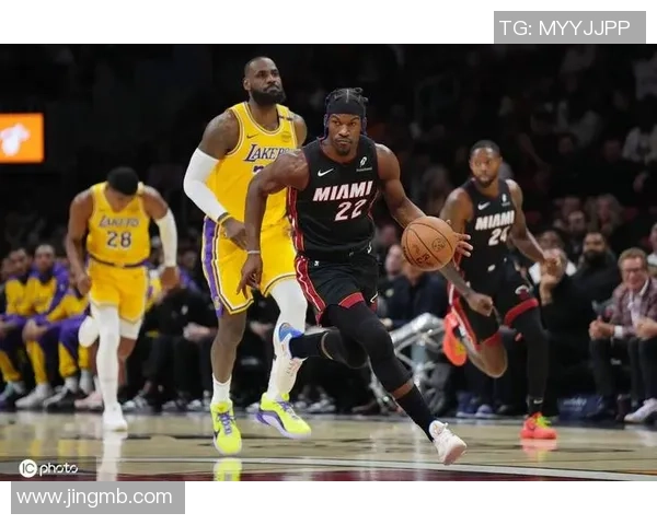 湖人热火总决赛第三场精彩回放分析与战术解读 湖人热火总决赛第三场精彩回放分析与战术解读